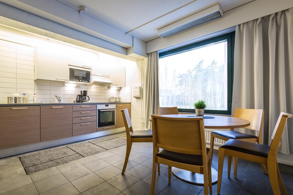 Forenom Hostel Espoo Otaniemi ภายนอก รูปภาพ